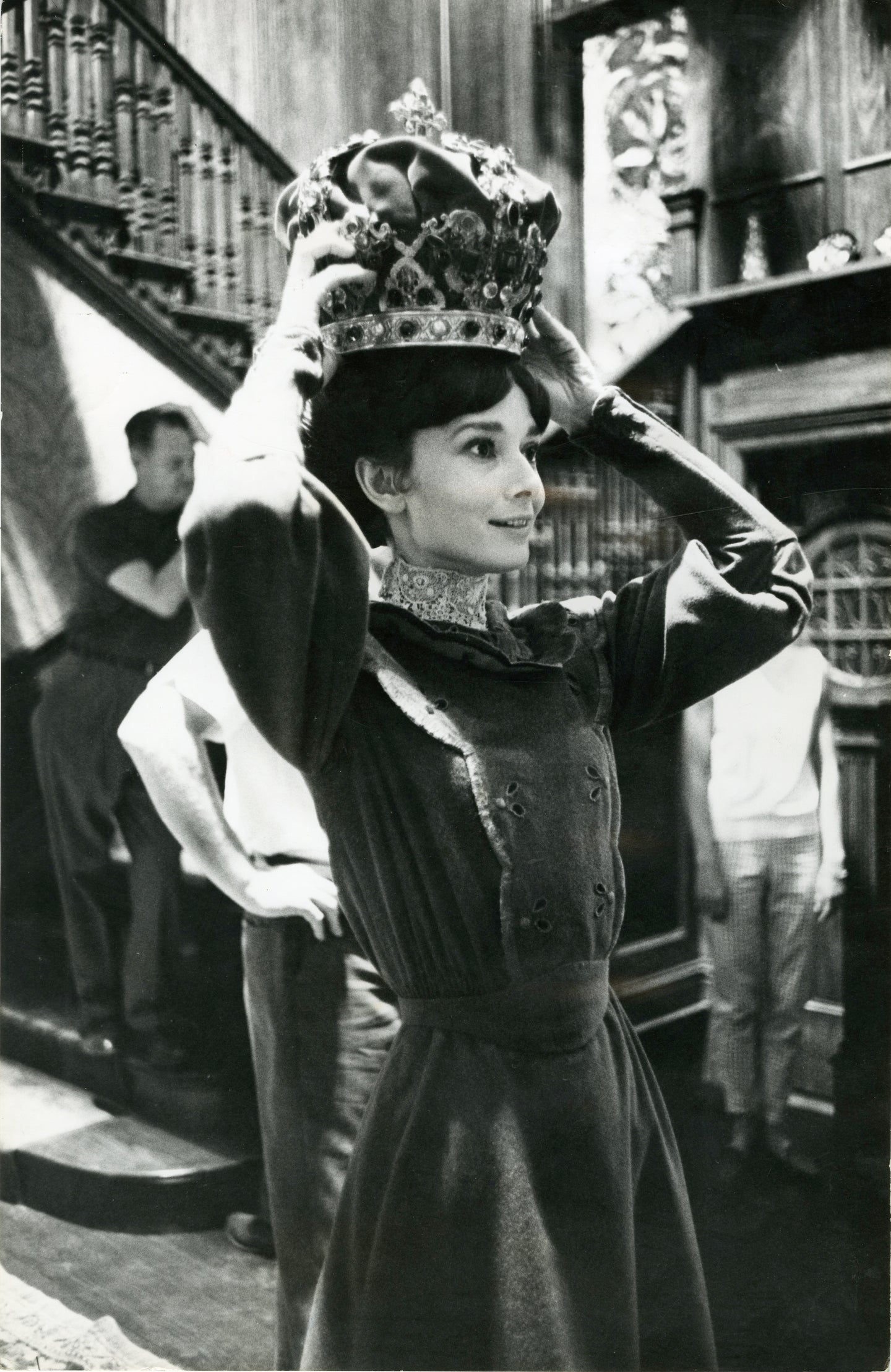 Audrey Hepburn am Set von »My Fair Lady«, London, 1955 | Foto: Bob Willoughby (1927–2009, US) | OstLicht Vintage Photo Sale