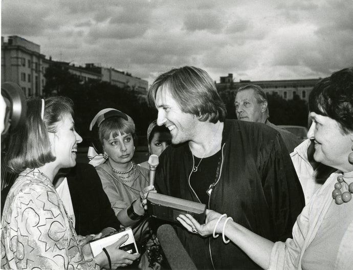 Gerard Depardieu beim Internationalen Film Festival in Moskau, USSR, Juli 1987 | OstLicht Vintage Photo Sale