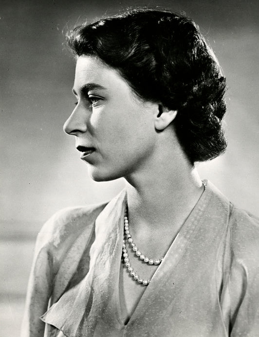 Queen Elizabeth II, July 1951  | Foto: Yousuf Karsh | OstLicht Vintage Photo Sale